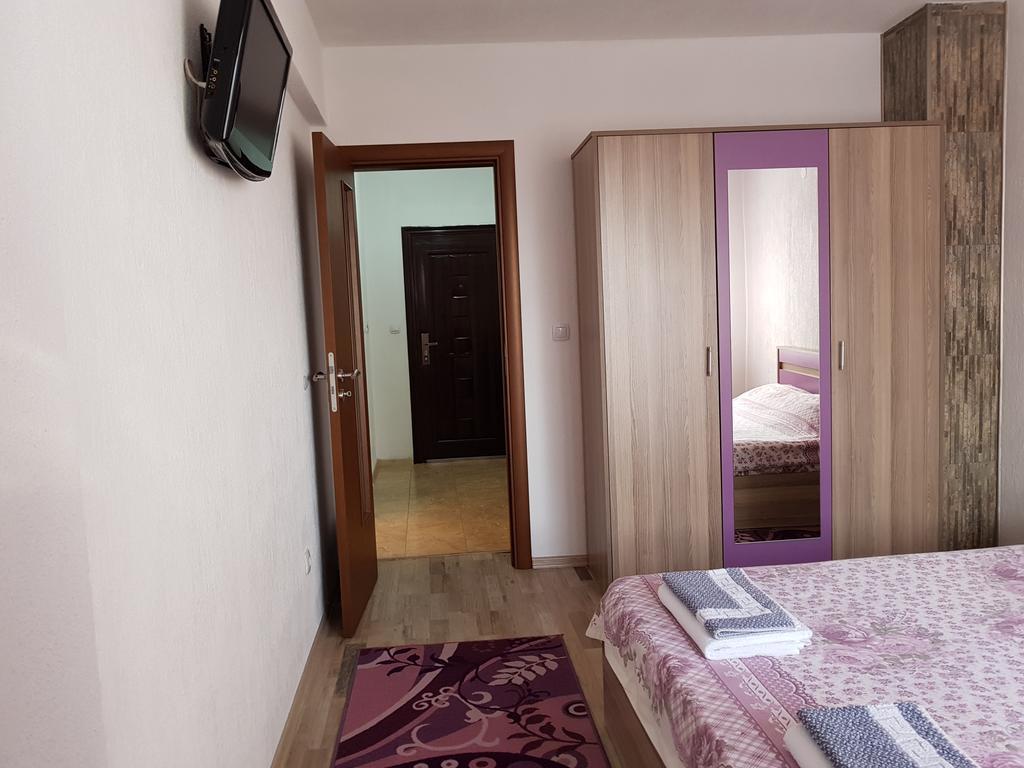 Д И В 1 - D & V 1 Apartment Sandanski Esterno foto