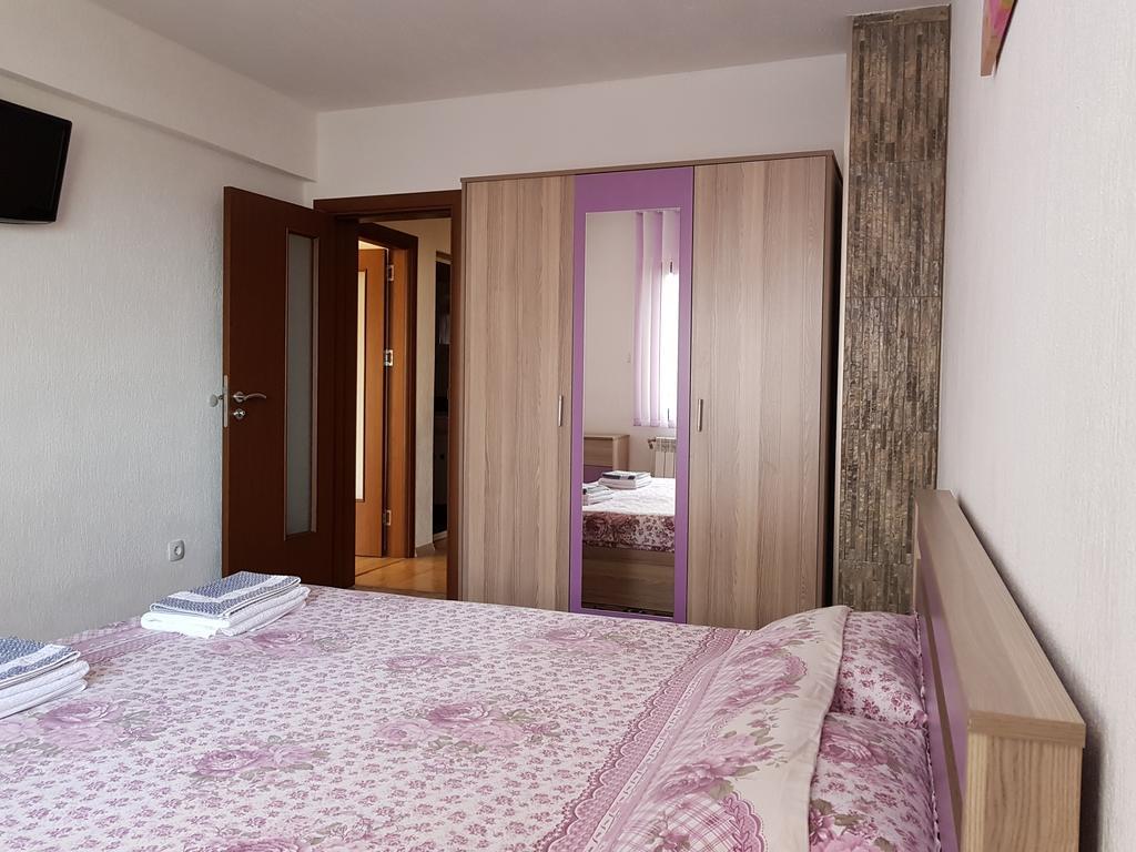 Д И В 1 - D & V 1 Apartment Sandanski Esterno foto
