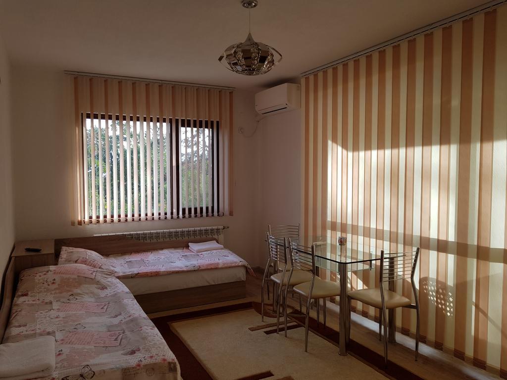 Д И В 1 - D & V 1 Apartment Sandanski Esterno foto
